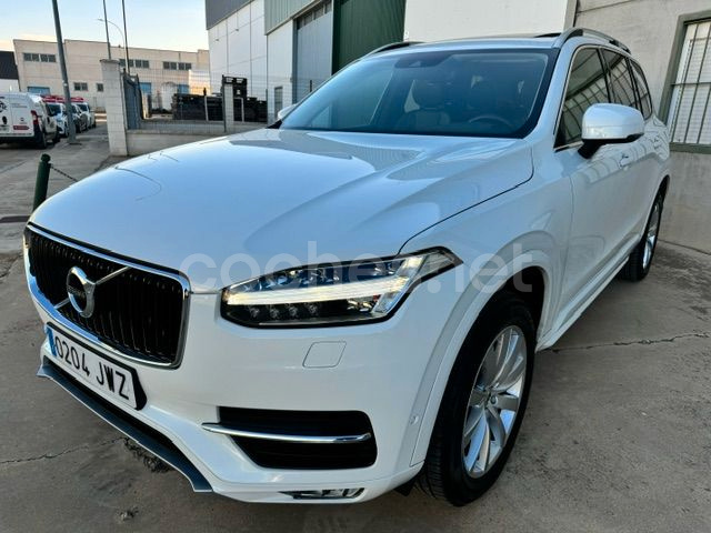 VOLVO XC90 2.0 D5 AWD Momentum Auto