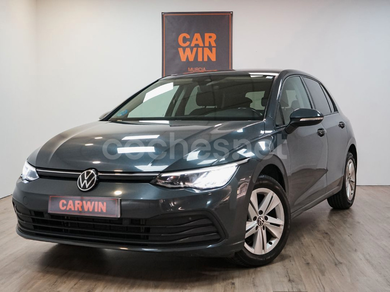 VOLKSWAGEN Golf Life 1.0 eTSI DSG