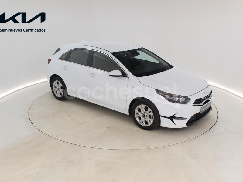 KIA Ceed 1.6 MHEV iMT Drive