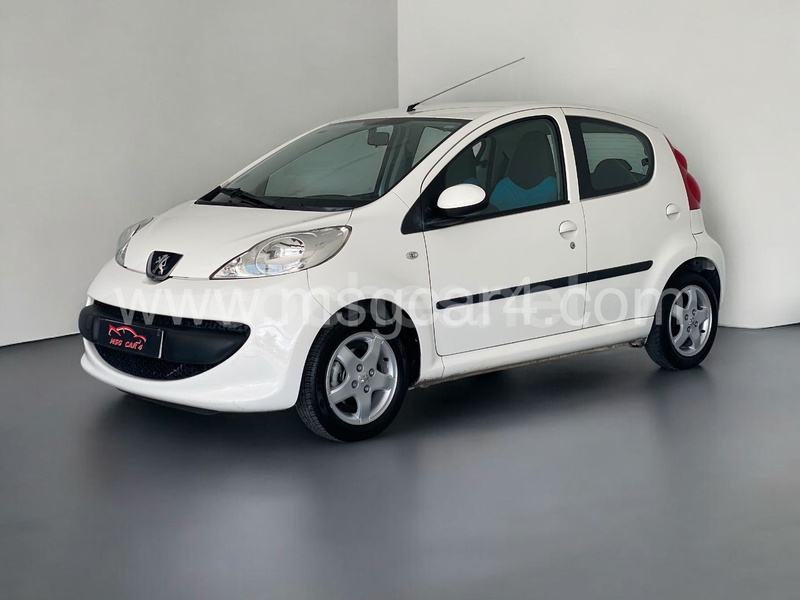 PEUGEOT 107 1.0i Urban