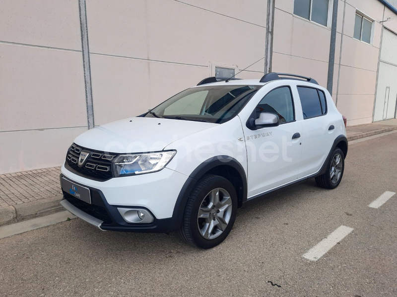 DACIA Sandero Stepway Essential Blue dCi