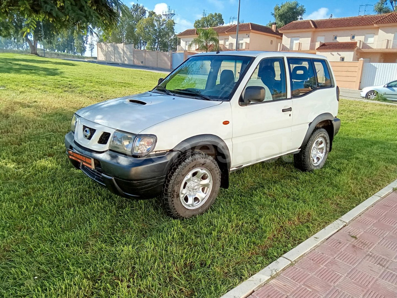 NISSAN Terrano 2.7 TDi Comfort Plus