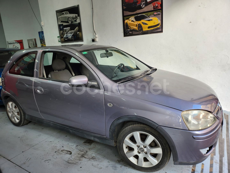 OPEL Corsa Essentia 1.2