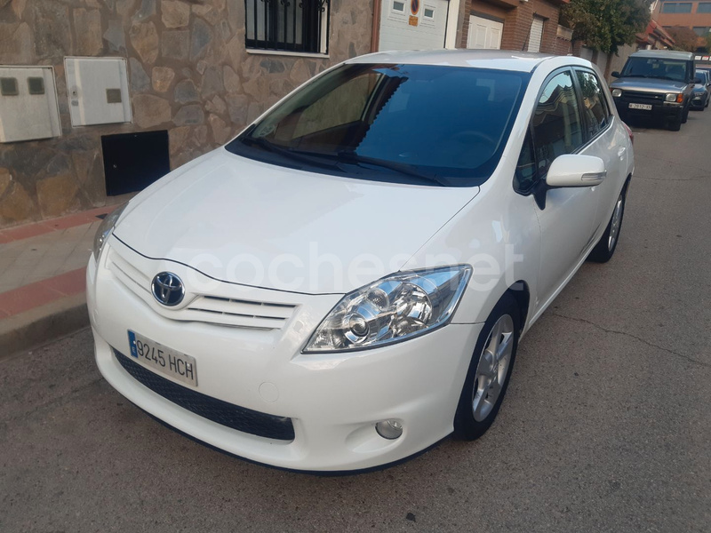 TOYOTA Auris 1.4 D4D DPF Active