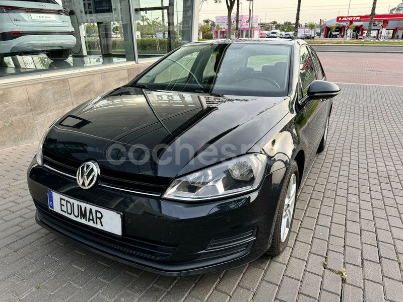 VOLKSWAGEN Golf Business Navi 1.6 TDI Bluemotion