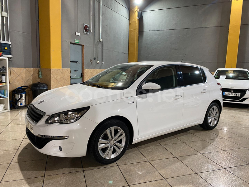 PEUGEOT 308 Style 1.2 PureTech 130 SS