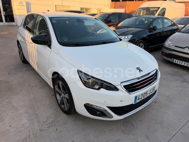 PEUGEOT 308 Allure 1.2 PureTech 130 SS