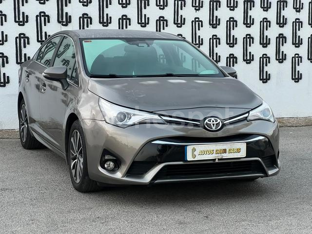 TOYOTA Avensis 2.0 150D EXECUTIVE