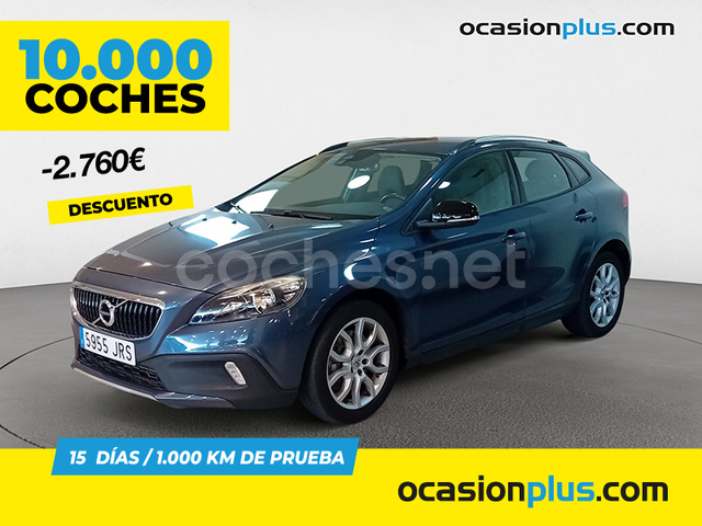 VOLVO V40 Cross Country 2.0 D3 Momentum Auto