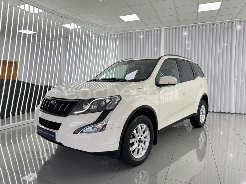 MAHINDRA XUV500 FWD 4X2 W10 7 plazas