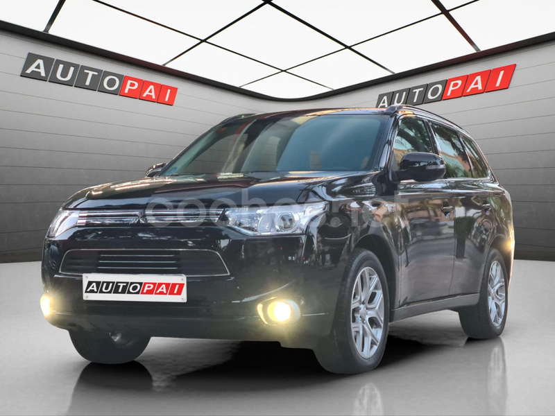 MITSUBISHI Outlander 2.0 PHEV Kaiteki Auto 4WD