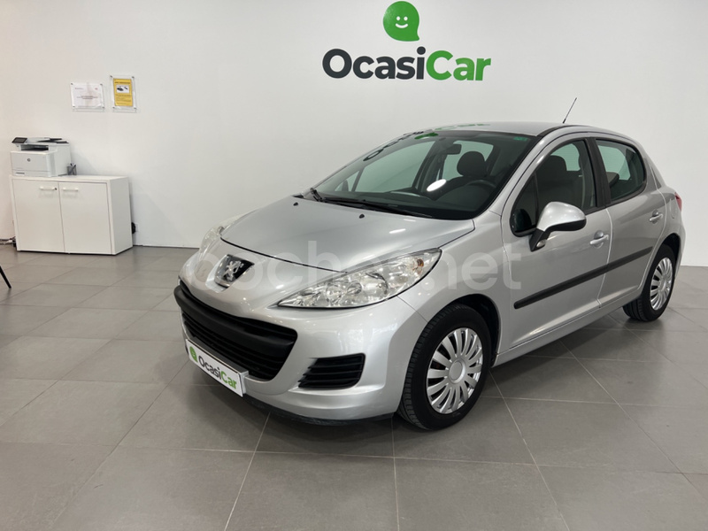 PEUGEOT 207 Confort 1.4 75