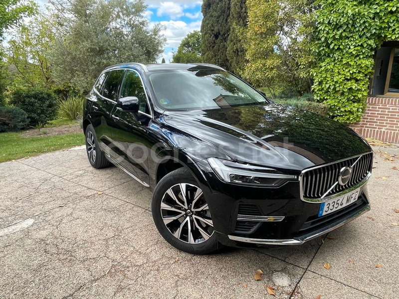 VOLVO XC60 2.0 B4 D Plus Dark Auto