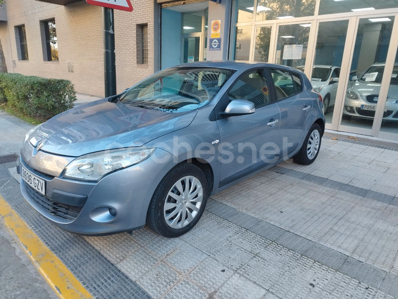 RENAULT Mégane TomTom Edition 1.6 16v 110