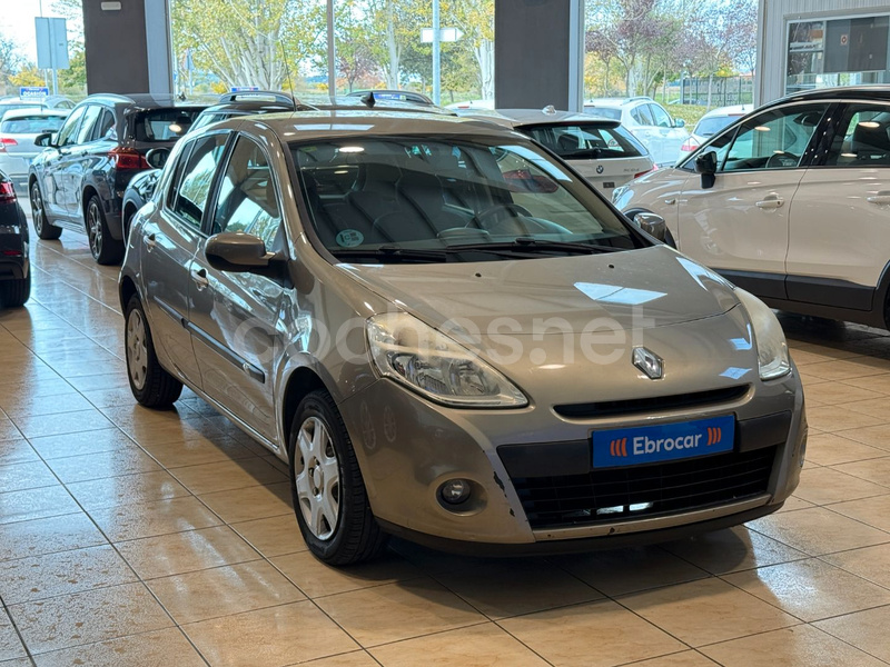 RENAULT Clio Emotion 1.2 16v eco2