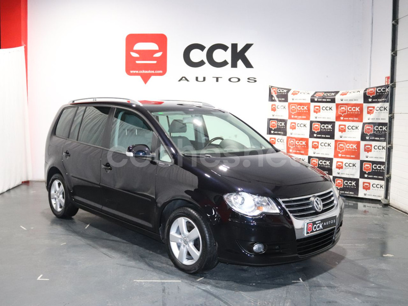 VOLKSWAGEN Touran 2.0 TDI DPF Sport