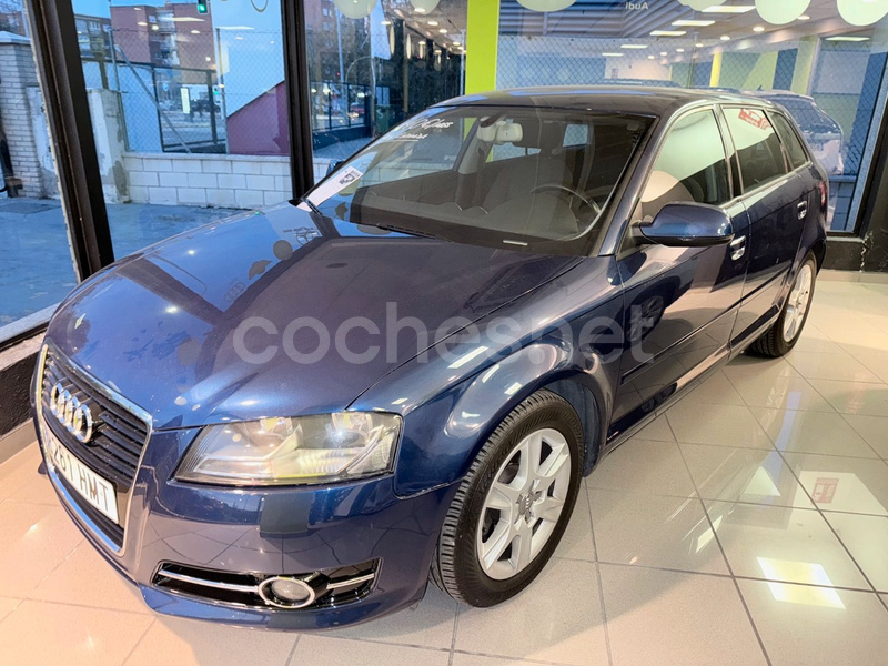 AUDI A3 Sportback 1.6 TDI 105 Stronic Attraction