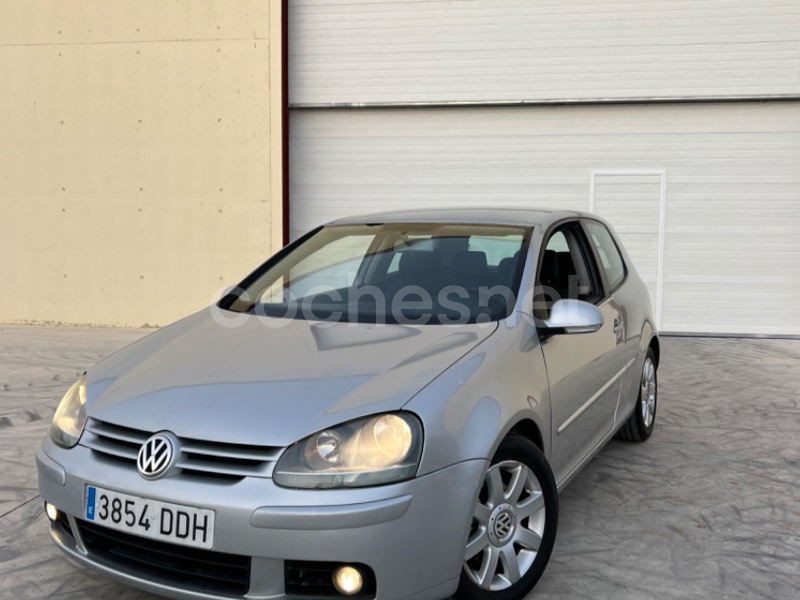 VOLKSWAGEN Golf 2.0 TDI Sportline