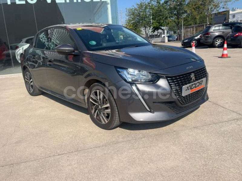 PEUGEOT 208 PureTech EAT8 Allure