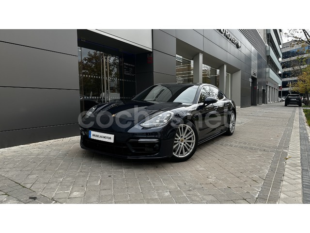 PORSCHE Panamera 4S