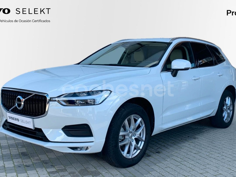 VOLVO XC60 2.0 B4 D AWD Momentum Pro Auto