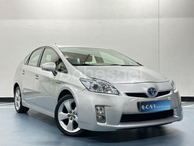 TOYOTA Prius 1.8 HSD ADVANCE