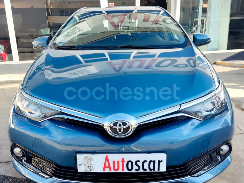 TOYOTA Auris 1.8 140H Hybrid Active