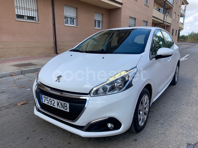 PEUGEOT 208 ALLURE 1.6 BlueHDi