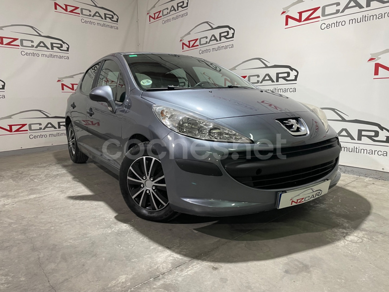 PEUGEOT 207 Confort 1.4 HDI 70