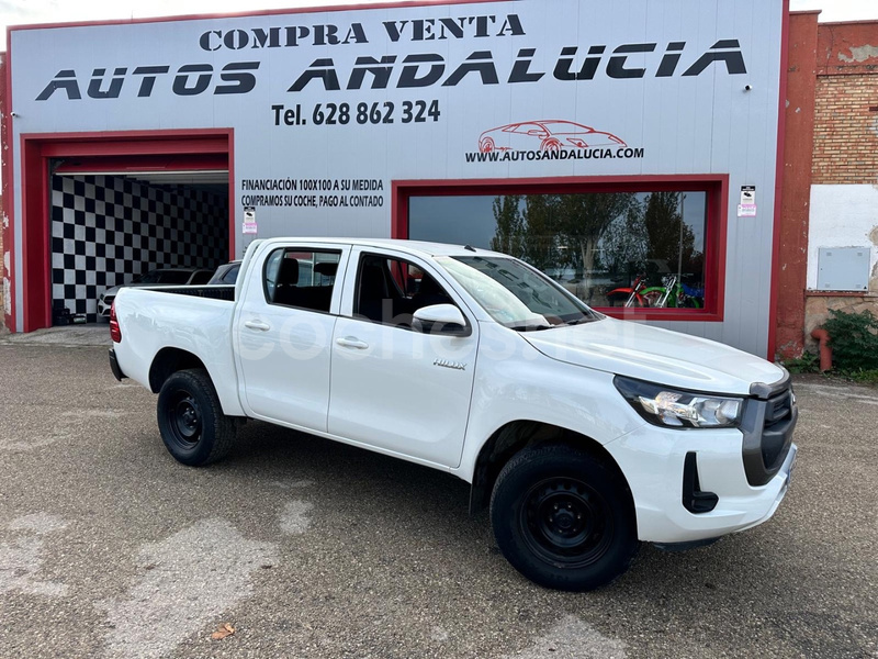 TOYOTA Hilux 2.4 D4D Cabina Doble GX