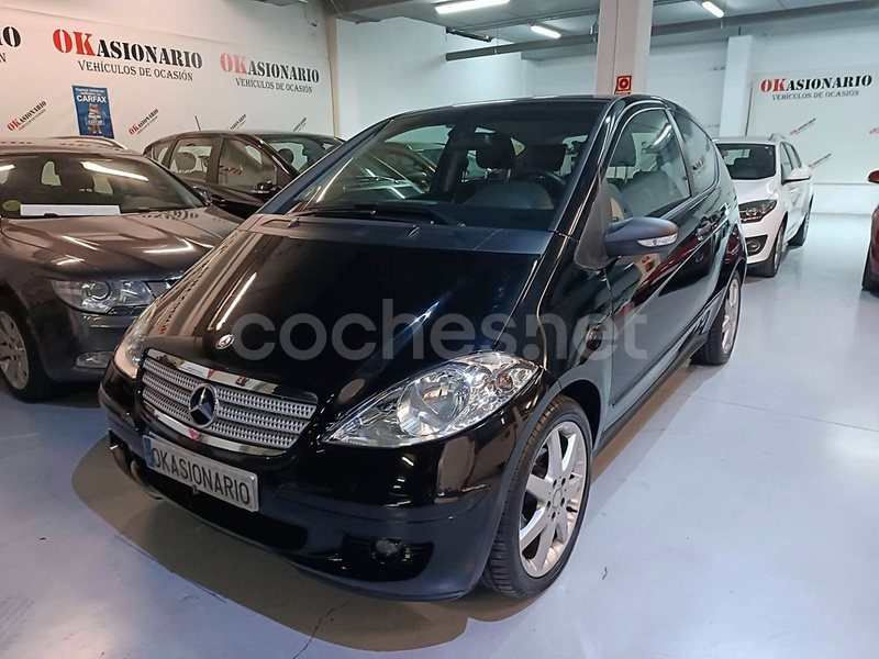 MERCEDES-BENZ Clase A A 180 CDI Red Black