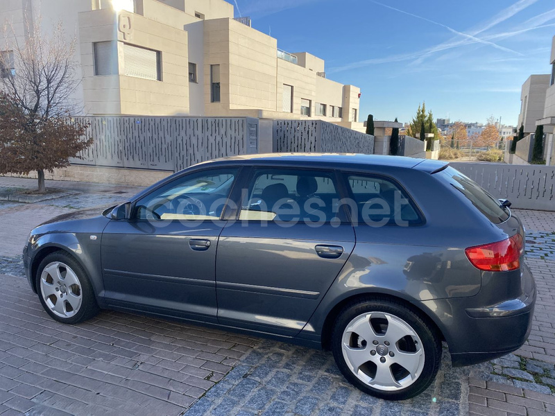 AUDI A3 Sportback 1.6 FSI Attraction