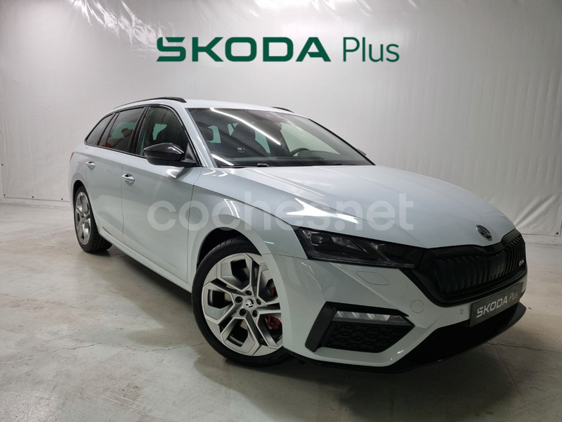 SKODA Octavia Combi 2.0 TSI DSG RS Plus