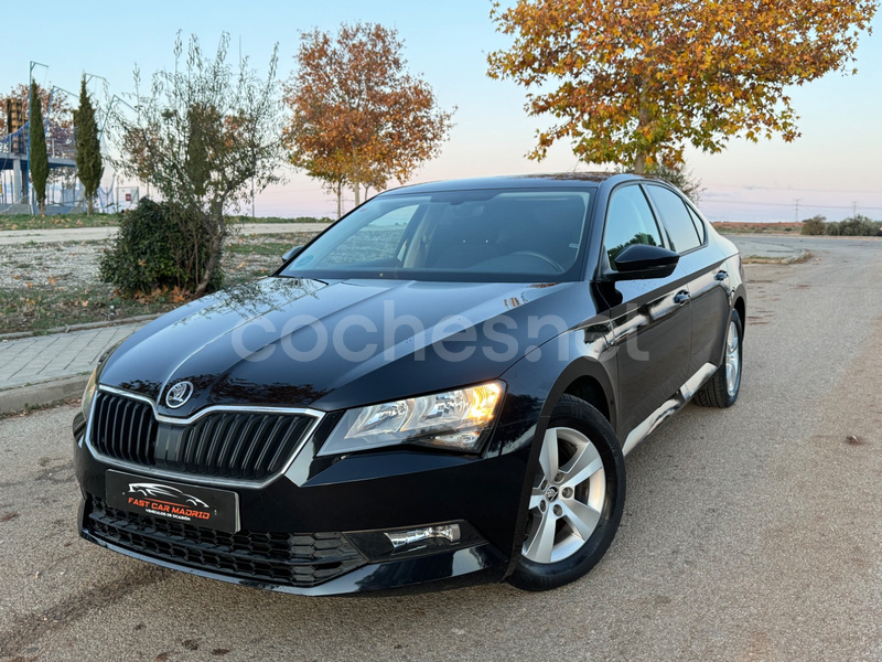 SKODA Superb 2.0 TDI Style