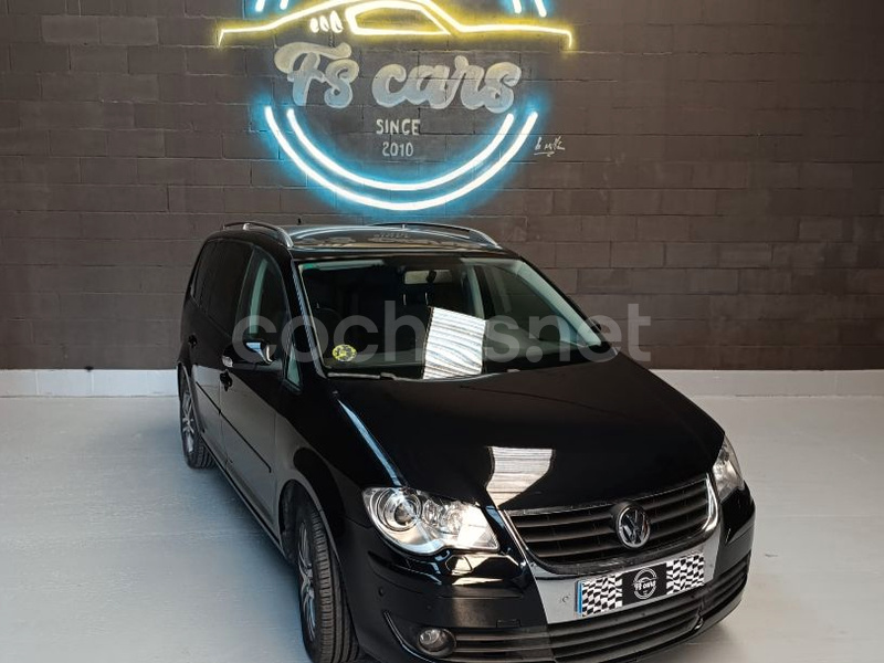 VOLKSWAGEN Touran 1.9 TDI DPF Bluemotion Advance