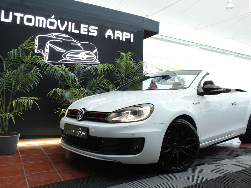 VOLKSWAGEN Golf Cabrio 2.0 TSI DSG GTI