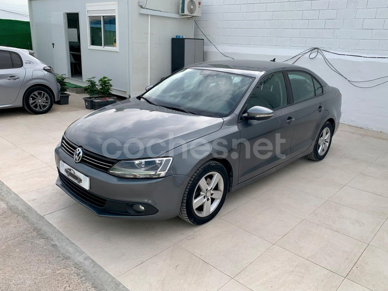 VOLKSWAGEN Jetta 2.0 TDI Advance