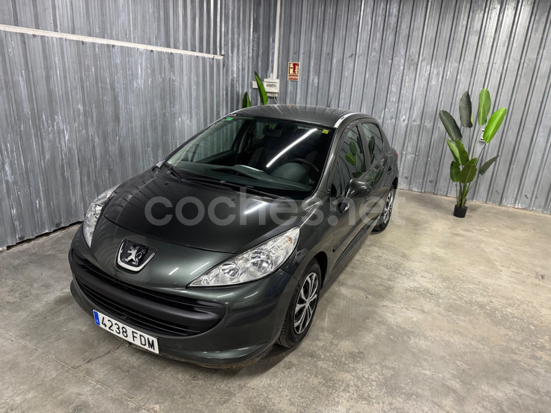 PEUGEOT 207 1.4 HDI XLine