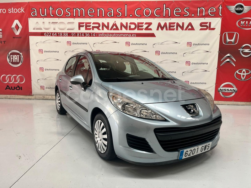 PEUGEOT 207 Confort 1.4 75