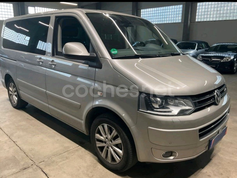 VOLKSWAGEN Multivan 2.0 TDI 180 Comfortlin Edition BMT Larga