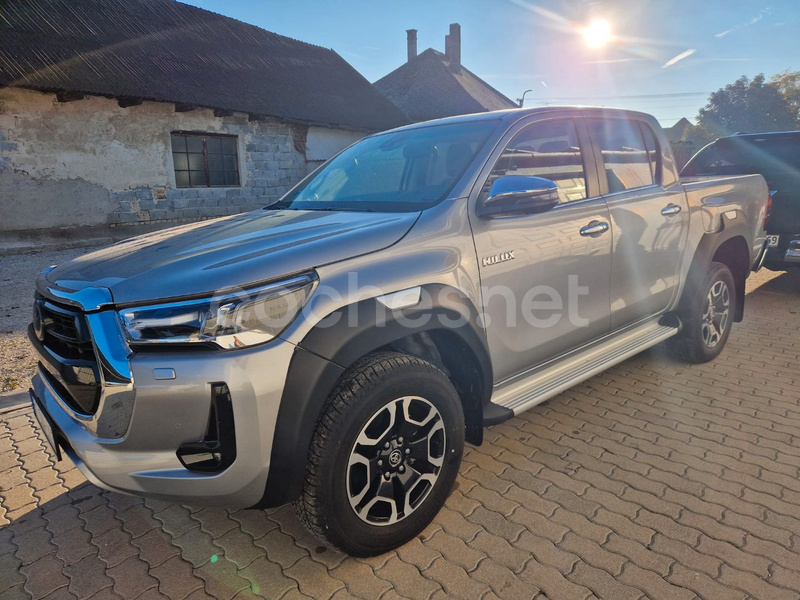 TOYOTA Hilux 2.8 D4D 204 C. Doble VXL AT