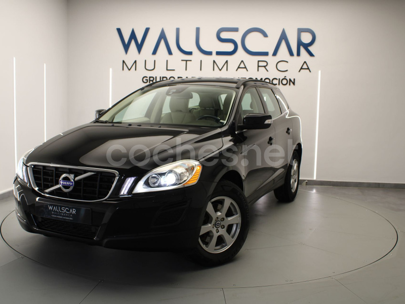 VOLVO XC60 2.0 DRIVe Momentum