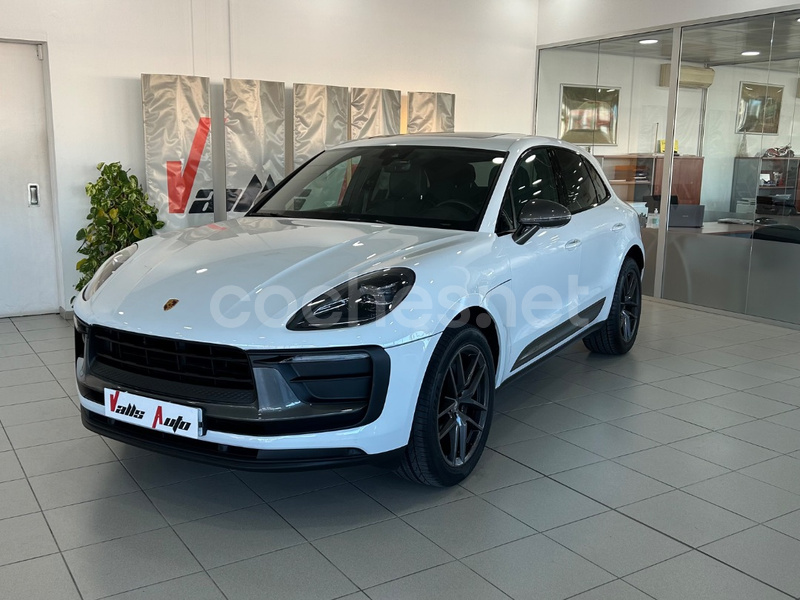 PORSCHE Macan T