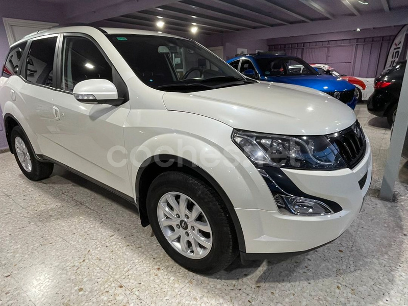 MAHINDRA XUV500 FWD 4X2 W6 7 plazas