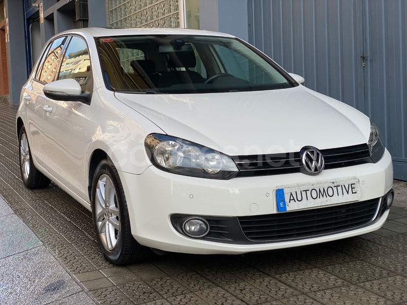 VOLKSWAGEN Golf VI1.6 TDI DPF DSG Sport