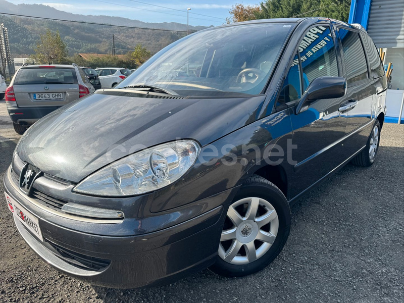 PEUGEOT 807 Premium 2.0 HDI 120