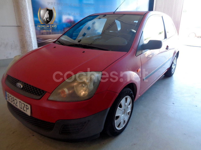 FORD Fiesta 1.3 Ambiente Coupe