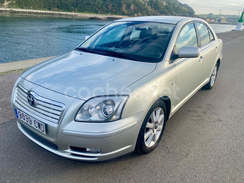 TOYOTA Avensis 1.8 VVTi SOL