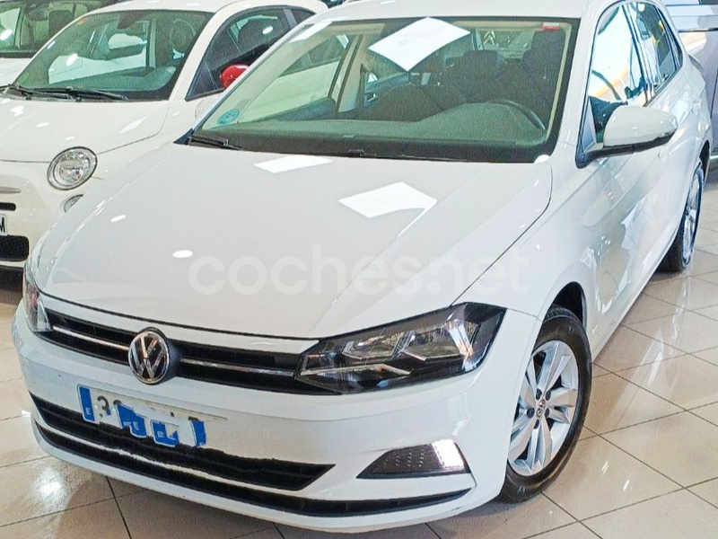 VOLKSWAGEN Polo Advance 1.0