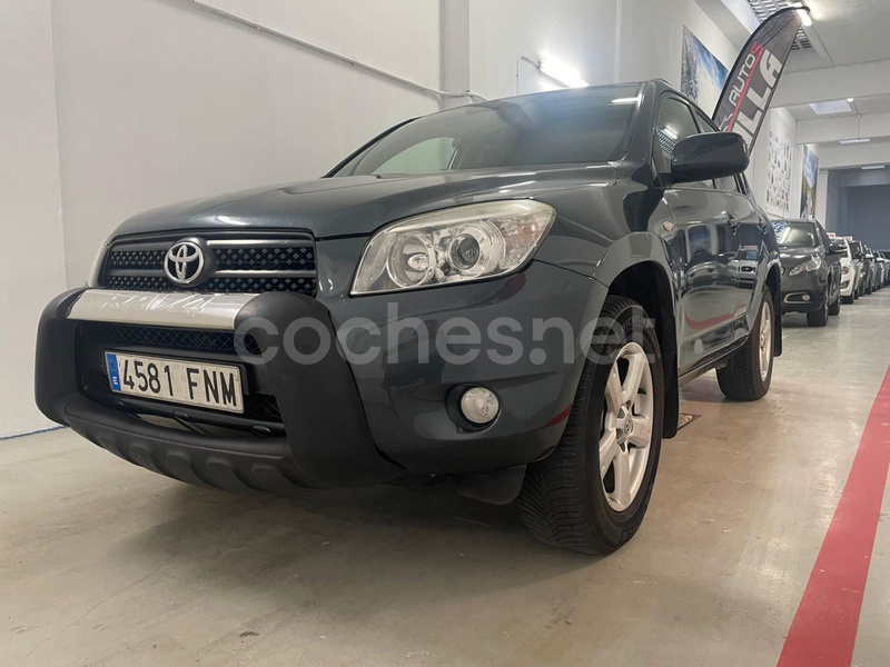 TOYOTA Rav4 2.0 VVTi Sol